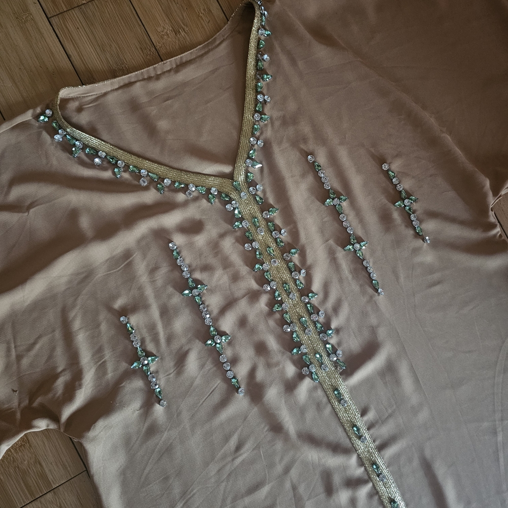 Elegant Tan Maxi Kaftan Dress with Green Embellishments - Picture 5 of 7